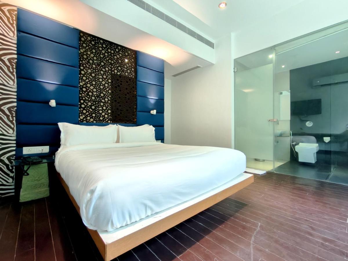The Sky Imperial Hotel Yahvi Вадодара Экстерьер фото
