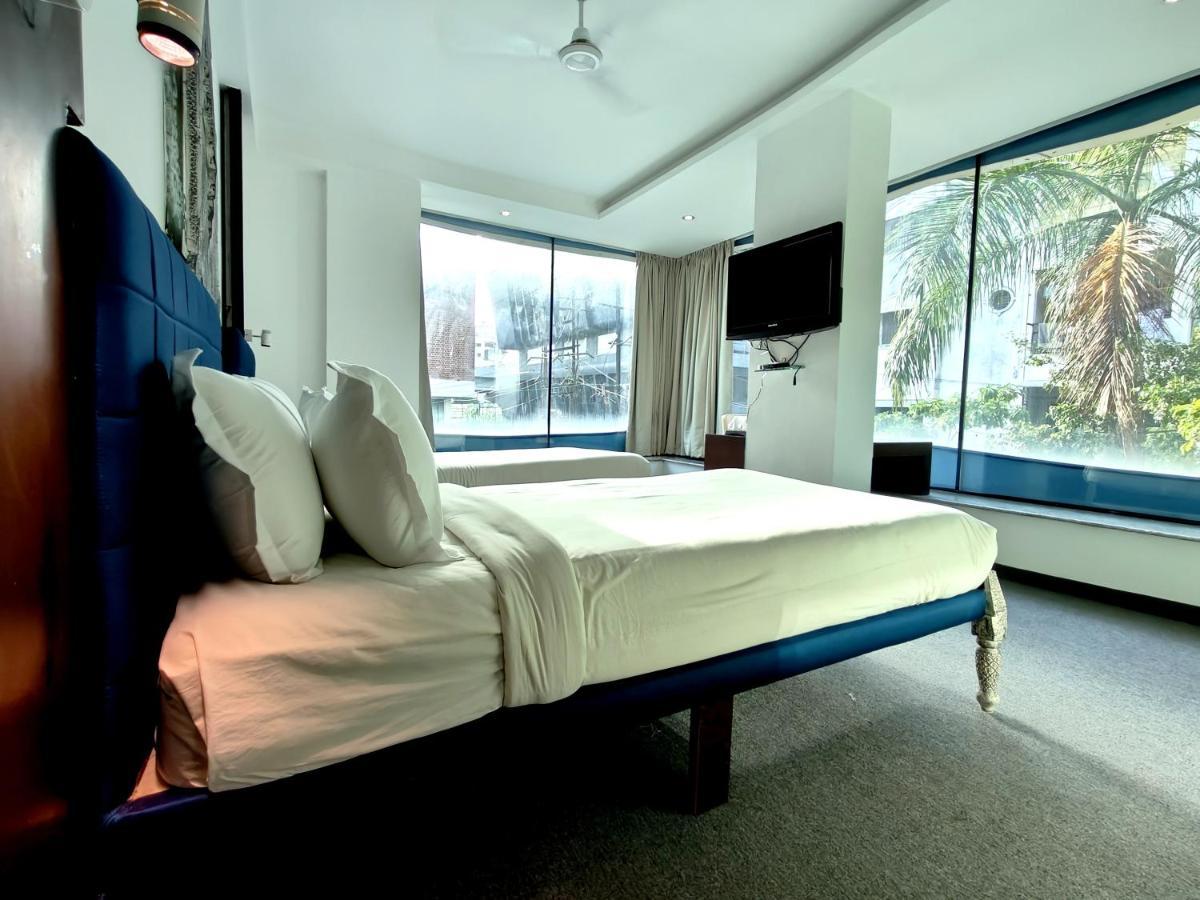 The Sky Imperial Hotel Yahvi Вадодара Экстерьер фото